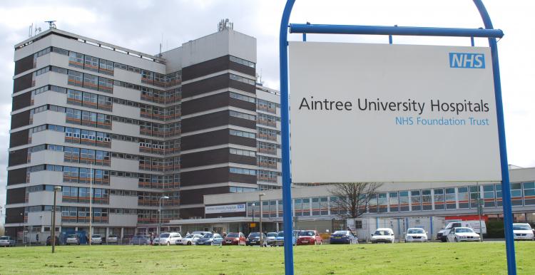 image of Aintree Hospital exterior