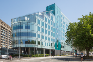 Clatterbridge Cancer Centre Exterior - photo credit Paul Karalius